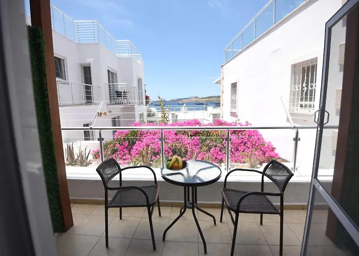 Capaci Hotel 2*