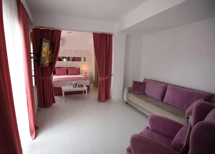 Capaci Hotel 2*