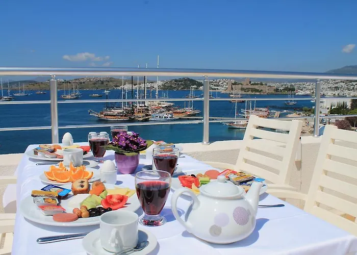 Capaci Hotel 2*