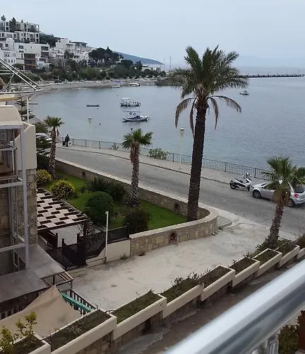 Capaci Hotel 2*
