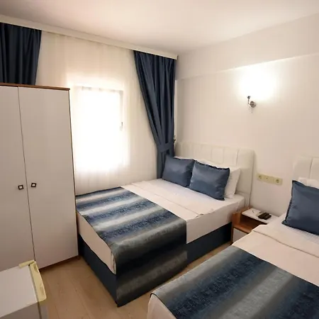 Отель Capaci 2*